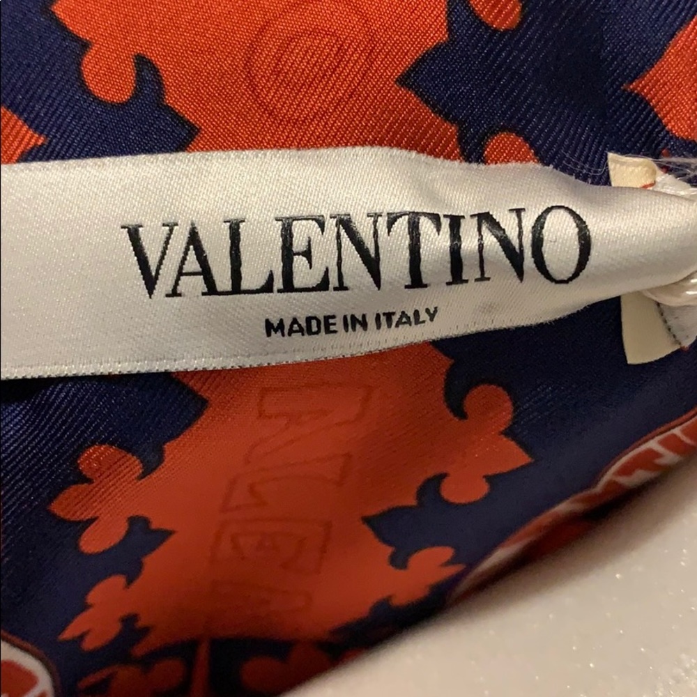 100% silk Valentino shirt/dress - Picture 12 of 16